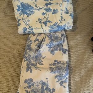 Floral Blue and Cream Set